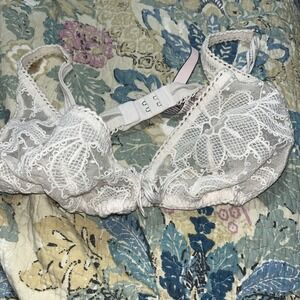 Victorias Secret Size S  Dream‎ Angels Faux Wrap Lace Bralette Wireless White
